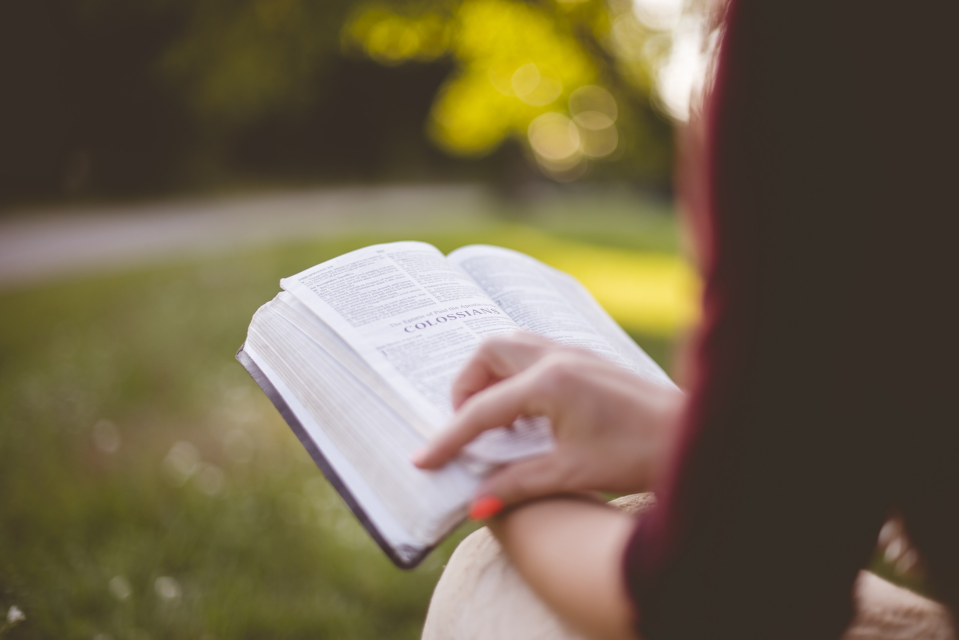 3 Bible studies you might want to use in your youth group